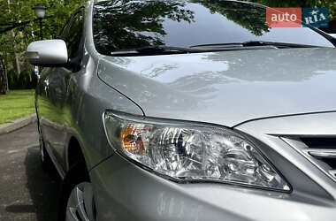 Седан Toyota Corolla 2010 в 
