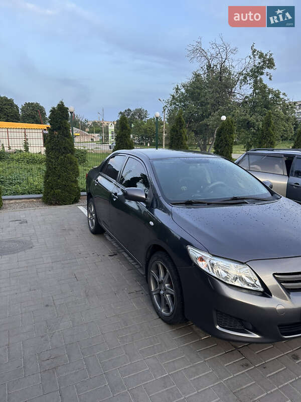 Седан Toyota Corolla 2008 в Лозовій