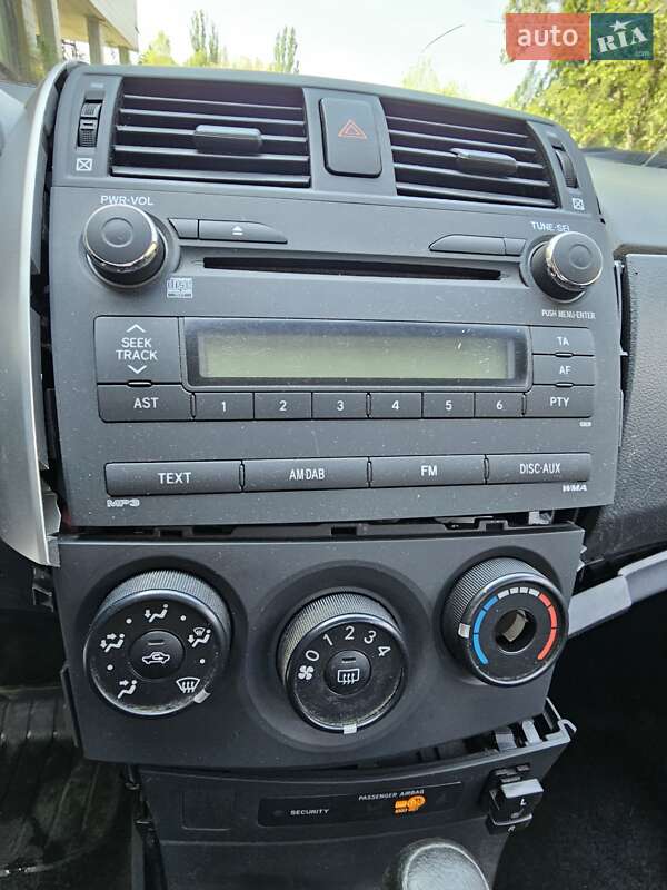 Седан Toyota Corolla 2011 в Києві