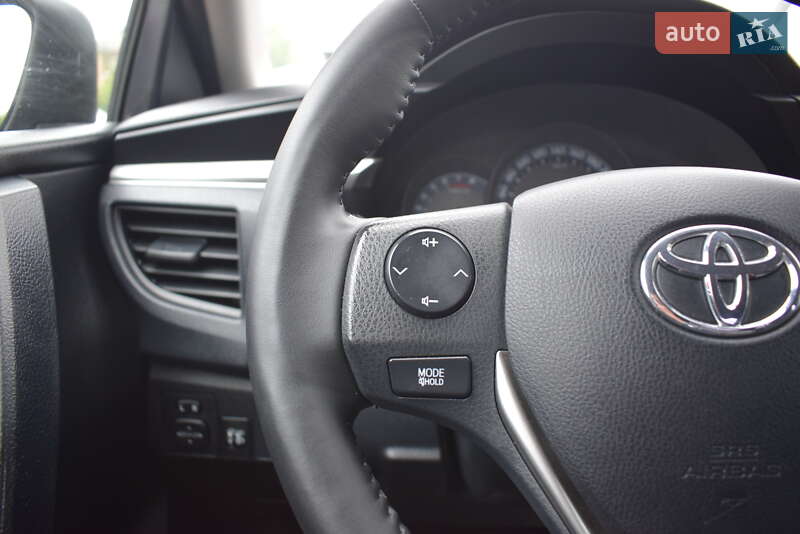 Седан Toyota Corolla 2014 в Житомире
