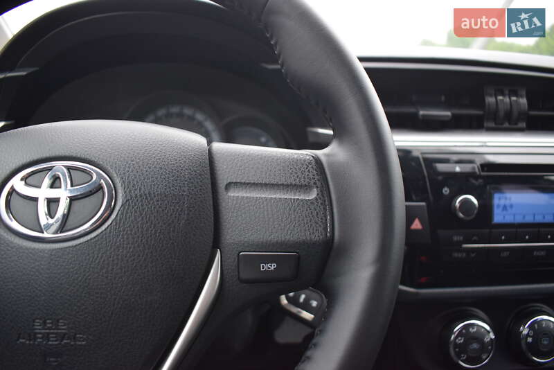 Седан Toyota Corolla 2014 в Житомире