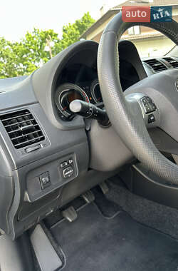 Седан Toyota Corolla 2010 в 