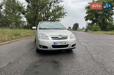 Хэтчбек Toyota Corolla 2006 в 