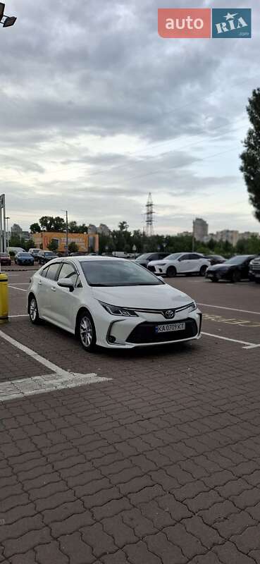 Седан Toyota Corolla 2020 в 