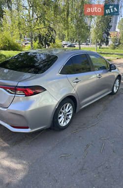 Седан Toyota Corolla 2019 в 