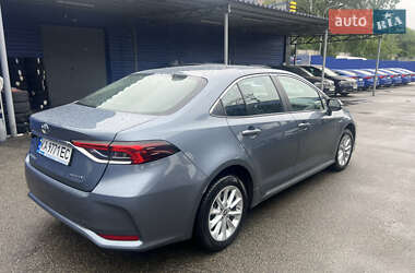 Седан Toyota Corolla 2021 в 