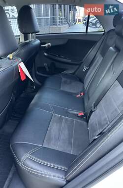 Седан Toyota Corolla 2012 в 