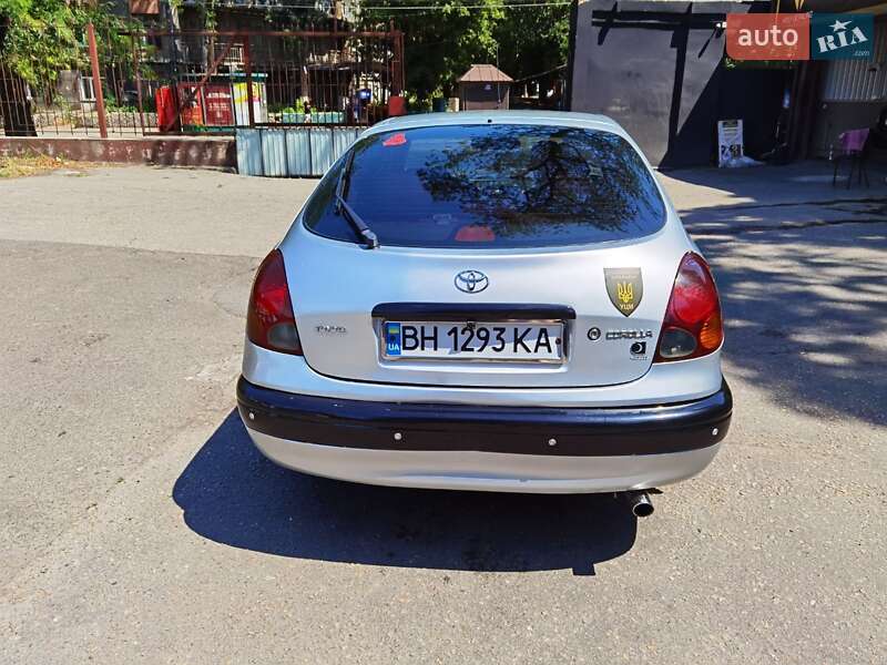 Хэтчбек Toyota Corolla 1999 в Одессе