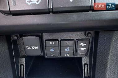 Седан Toyota Corolla 2013 в 