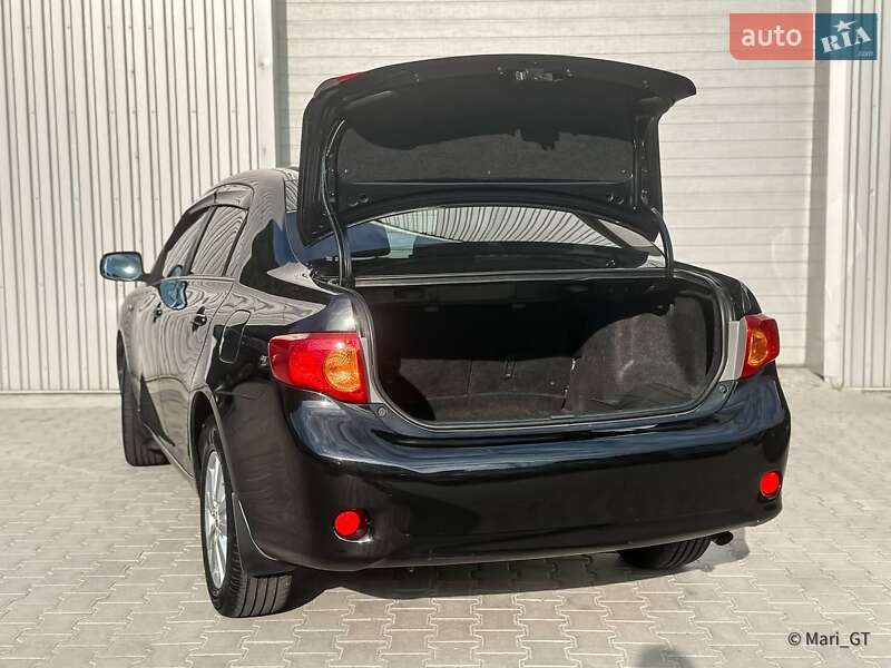 Седан Toyota Corolla 2007 в Дніпрі