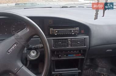 Лифтбек Toyota Corolla 1988 в 