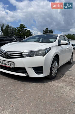 Седан Toyota Corolla 2015 в Чернігові