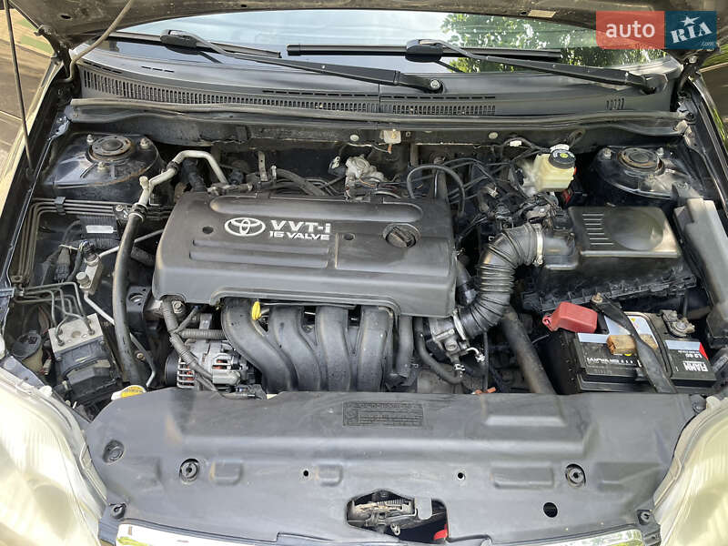 Седан Toyota Corolla 2006 в Одесі