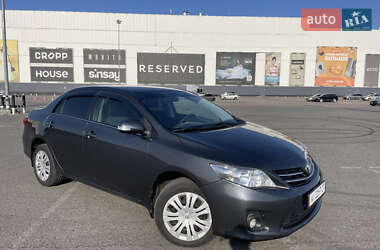 Седан Toyota Corolla 2010 в 