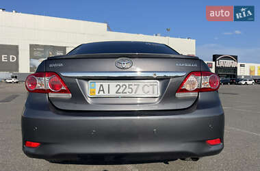 Седан Toyota Corolla 2010 в 