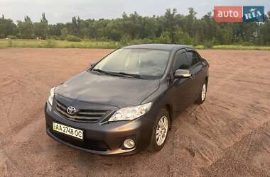 Седан Toyota Corolla 2011 в 