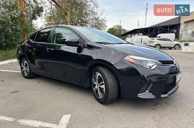Седан Toyota Corolla 2015 в 