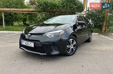 Седан Toyota Corolla 2015 в 