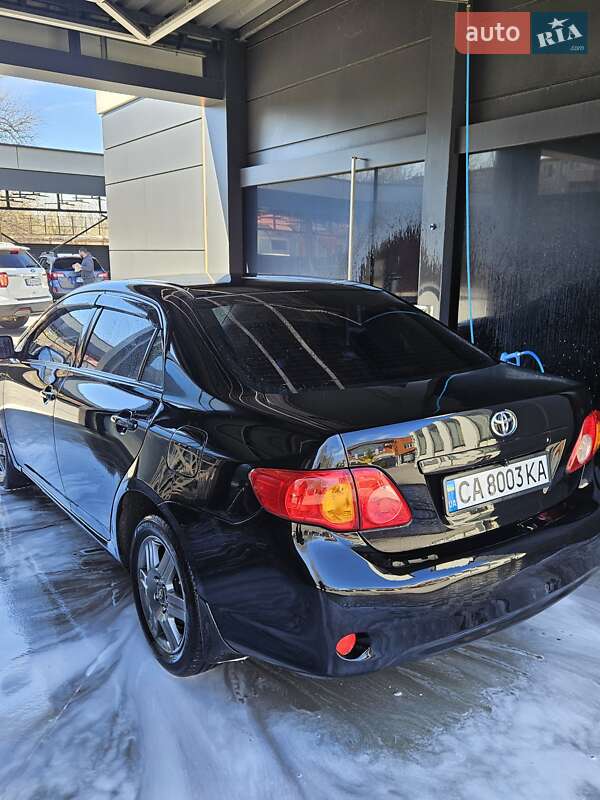 Седан Toyota Corolla 2008 в Черкассах