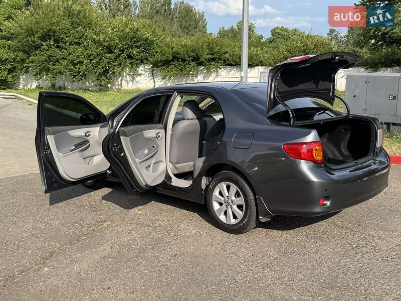 Седан Toyota Corolla 2008 в Одесі