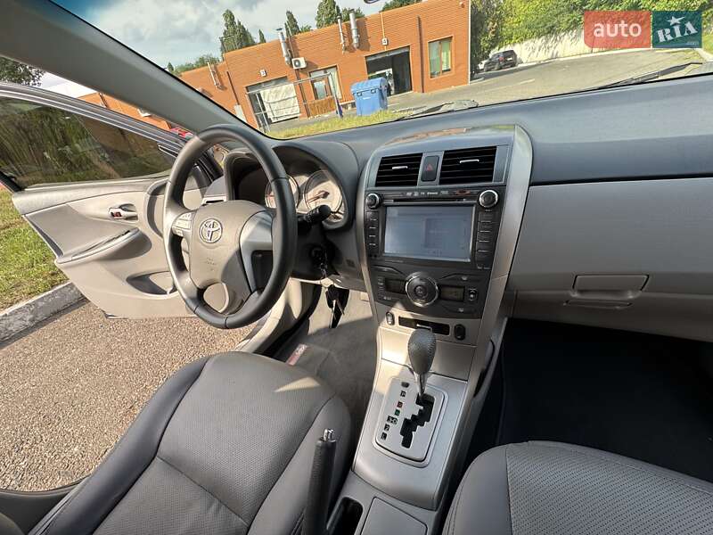 Седан Toyota Corolla 2008 в Одесі