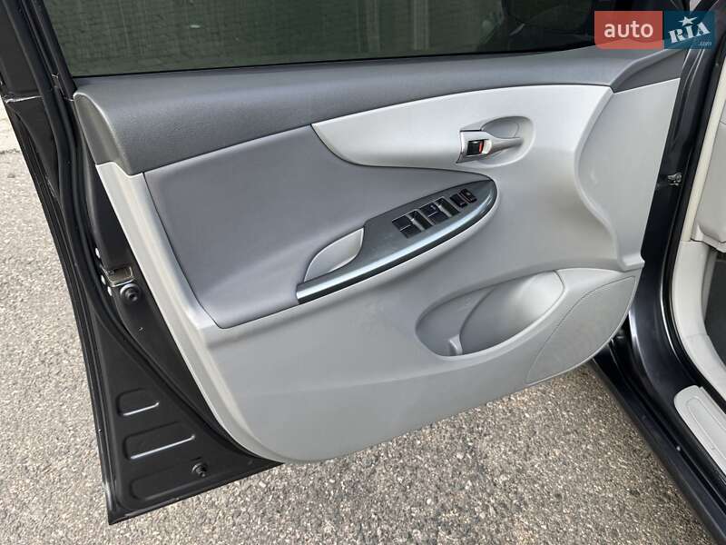 Седан Toyota Corolla 2008 в Одесі