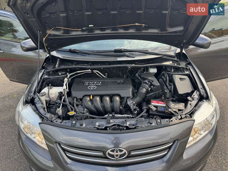 Седан Toyota Corolla 2008 в Одесі