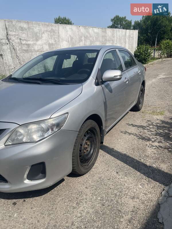 Седан Toyota Corolla 2013 в Запорожье