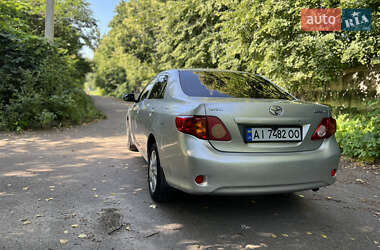 Седан Toyota Corolla 2009 в 