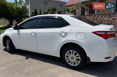 Седан Toyota Corolla 2017 в 