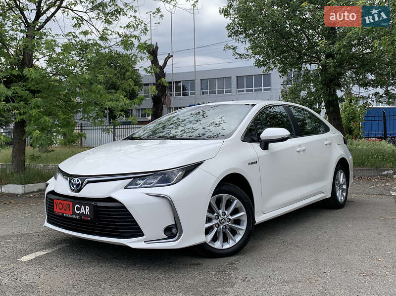 Седан Toyota Corolla 2020 в Києві