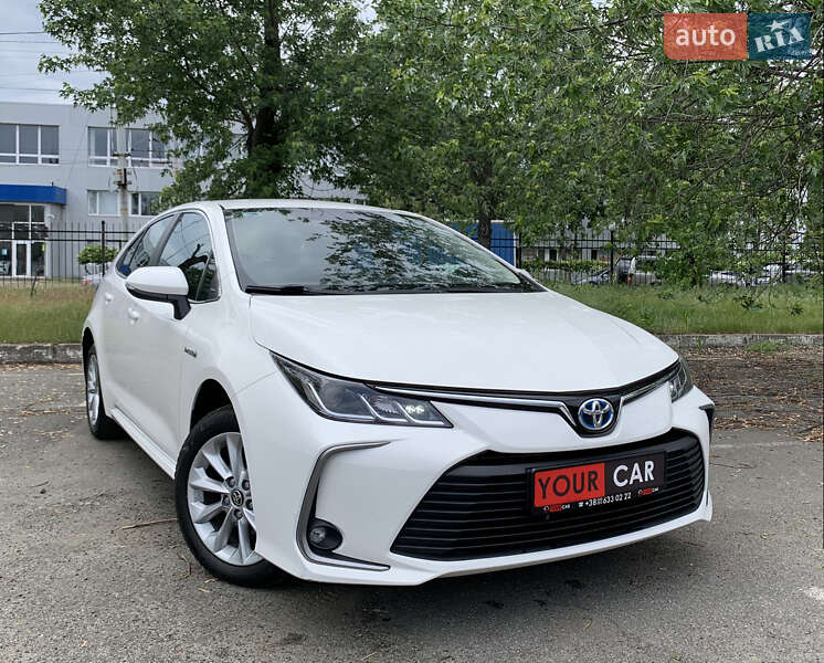 Седан Toyota Corolla 2020 в Києві