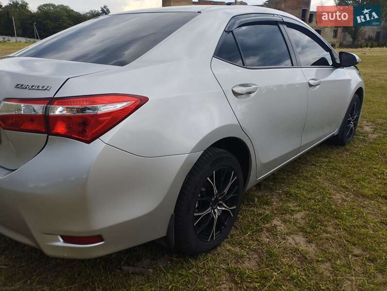 Седан Toyota Corolla 2017 в Белой Церкви