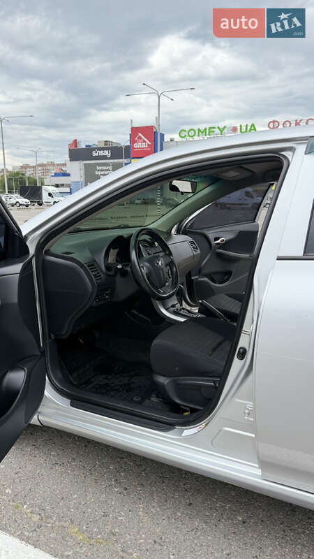 Седан Toyota Corolla 2010 в Днепре