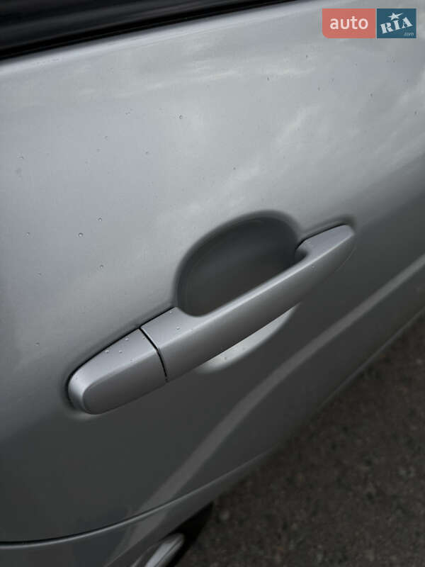 Седан Toyota Corolla 2010 в Днепре