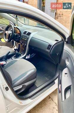 Седан Toyota Corolla 2012 в 