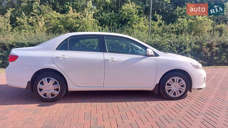 Седан Toyota Corolla 2010 в Киеве фото 4 Седан Toyota Corolla 2010 в Киеве