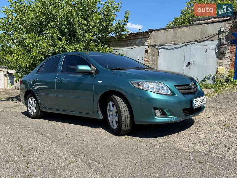 Седан Toyota Corolla 2008 в Николаеве