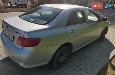 Седан Toyota Corolla 2008 в Чернівцях