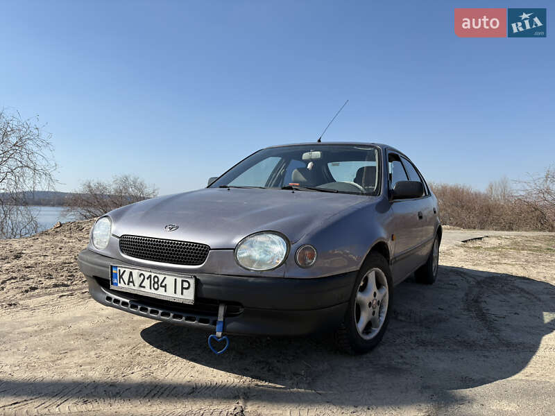 Toyota Corolla 1998