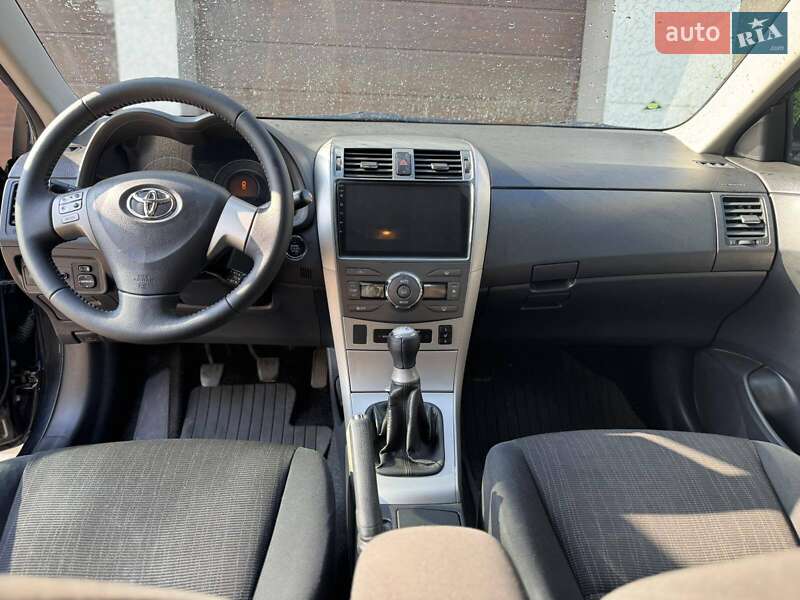 Седан Toyota Corolla 2008 в Одессе