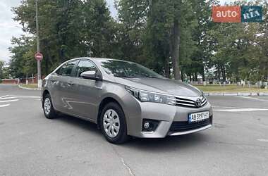 Седан Toyota Corolla 2013 в Виннице