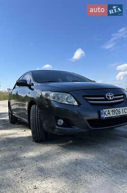 Седан Toyota Corolla 2008 в Кременчуге