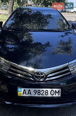 Седан Toyota Corolla 2014 в Киеве