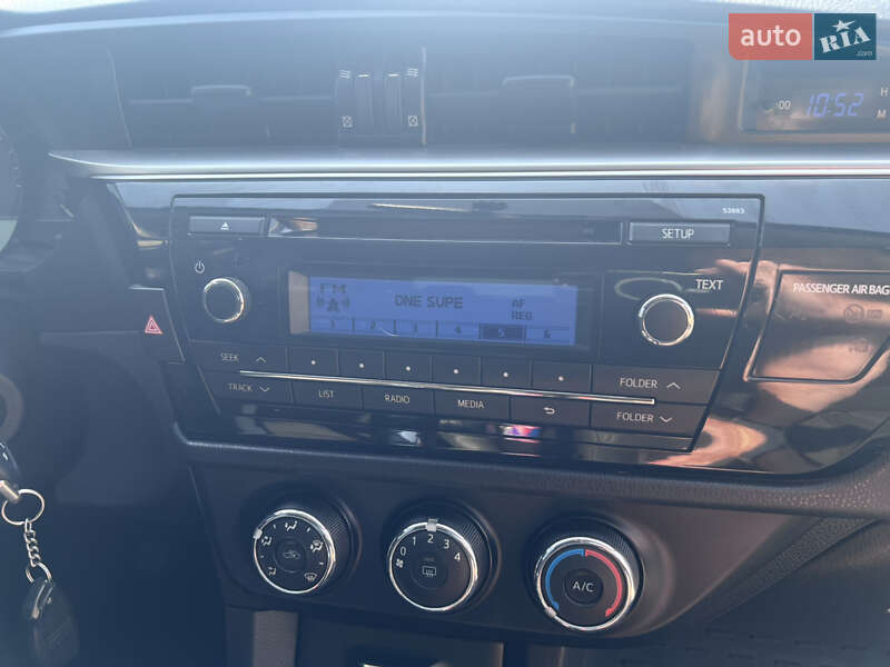 Седан Toyota Corolla 2013 в Одесі