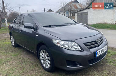 Седан Toyota Corolla 2009 в Шполі