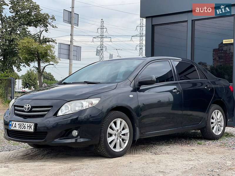 Седан Toyota Corolla 2008 в Киеве