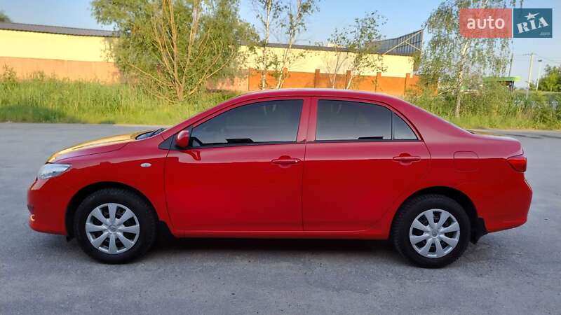 Седан Toyota Corolla 2009 в Новомосковске