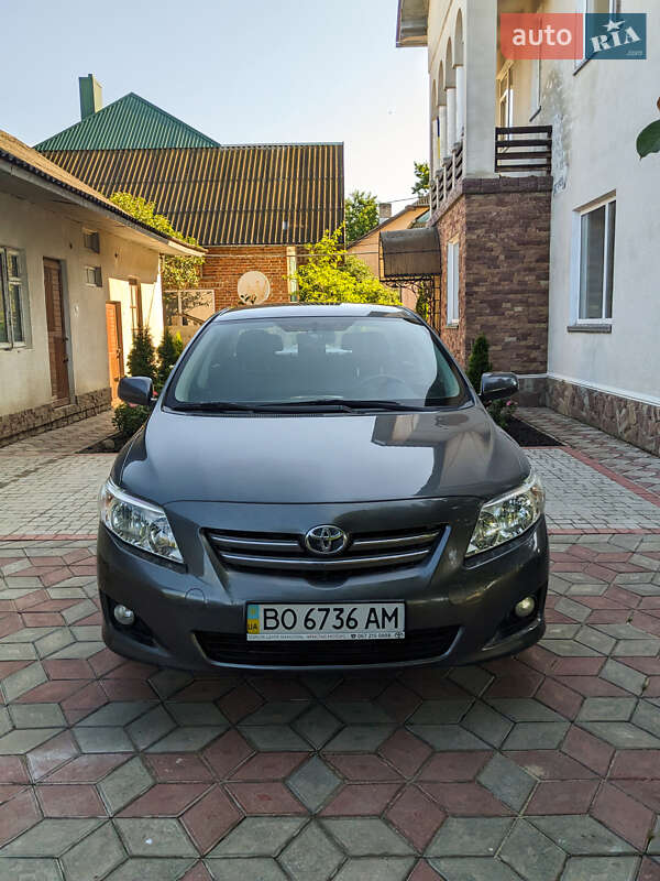Седан Toyota Corolla 2008 в Копычинце