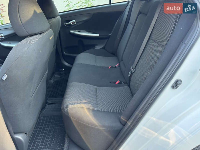 Седан Toyota Corolla 2010 в Одессе